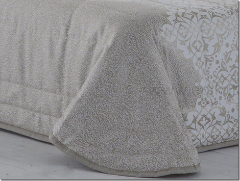 Lovatiesė "Sacha", kreminė su blizgiais motyvais